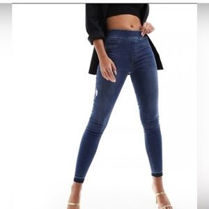 SPANX Distressed Ankle SkinnyJeans Size Medium, Medium Wash